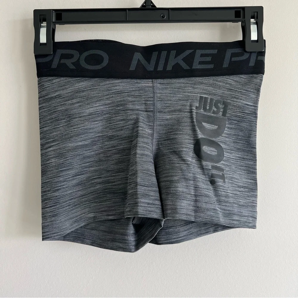 Nike pro black